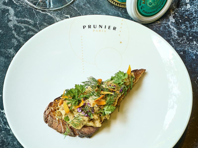 Tartine aux Rillettes d'esturgeon  Prunier, émulsion au gingembre